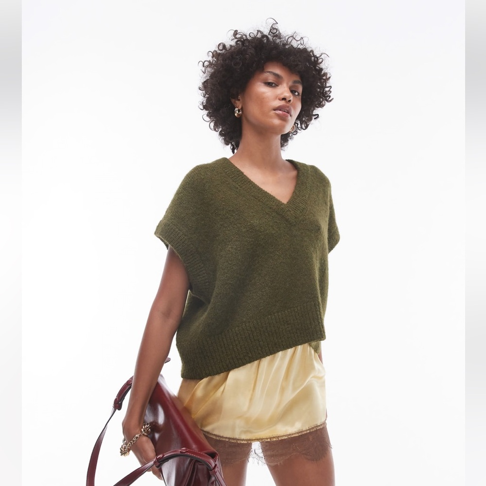 Topshop Knit V-Neck Relaxed Vest - Khaki (4-6)